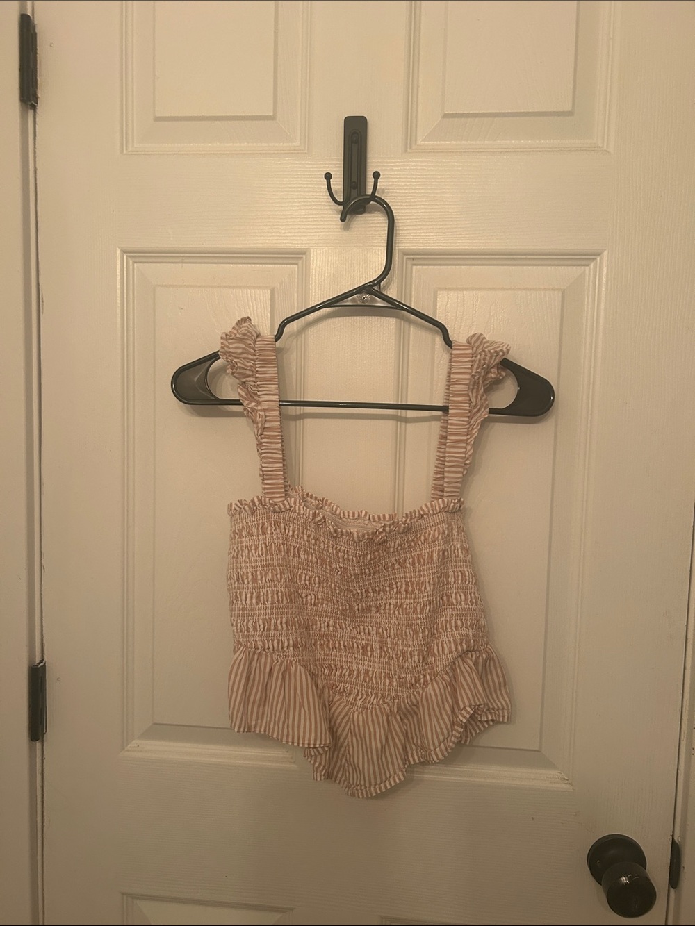 AE Ruffle Crop Top - Light Beige